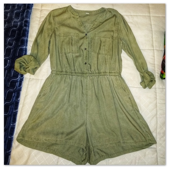 Old Navy Green Romper - Picture 1 of 7